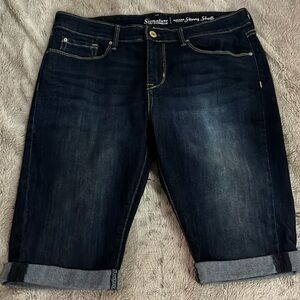 Levi’s modern skinny short 12 indigo stretch denim 31 Signature Levi Strauss &CO